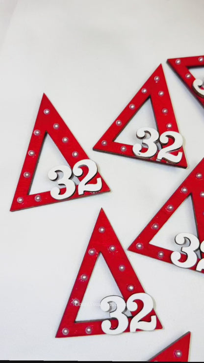 Delta 9 Pearl Line Number Pin