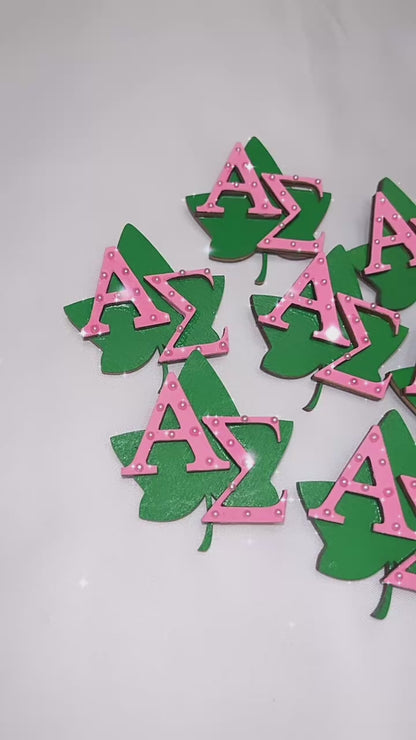 Pearl Ivy Leaf Chapter or Line Number Pin